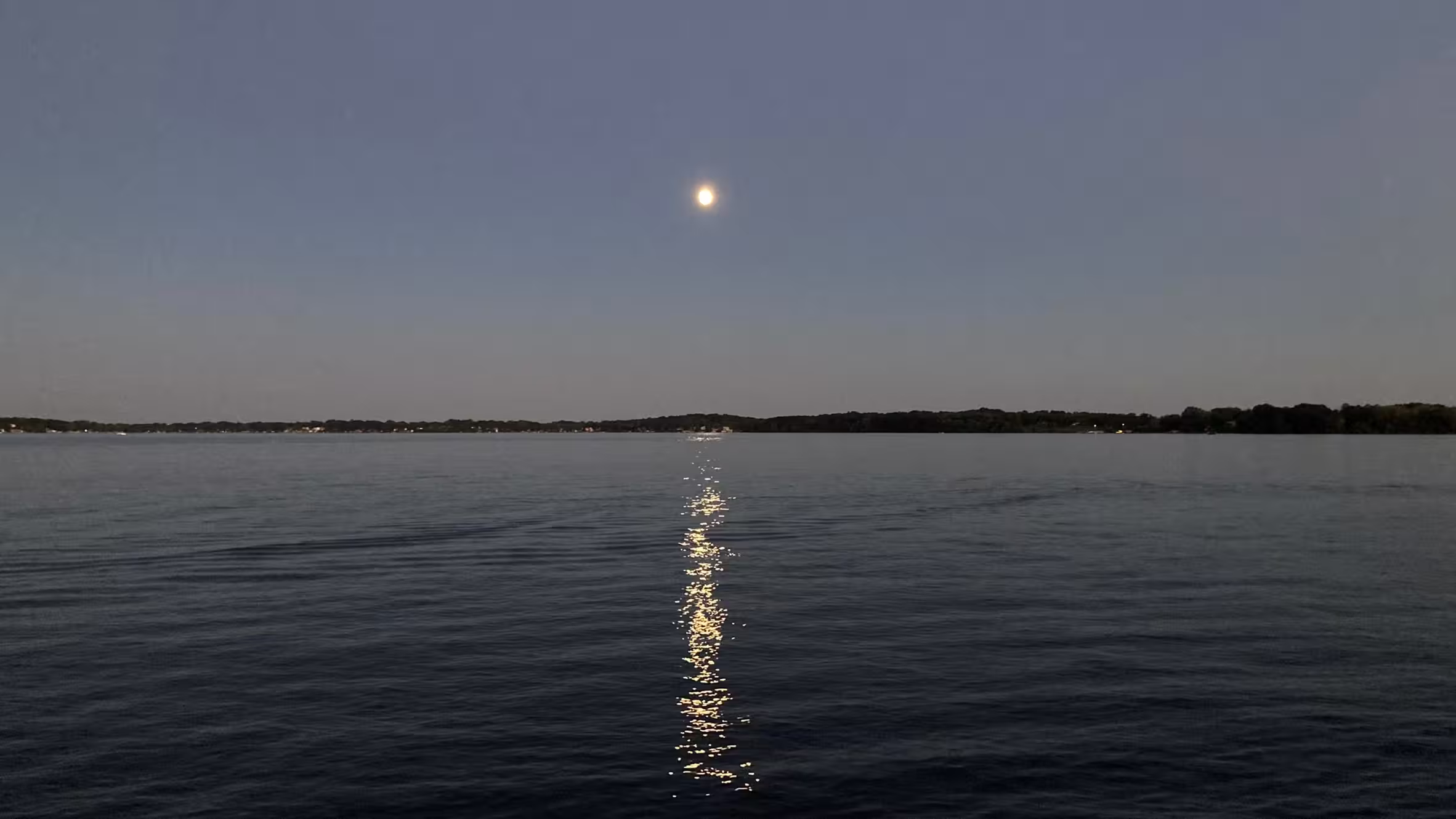 mendota moonrise
